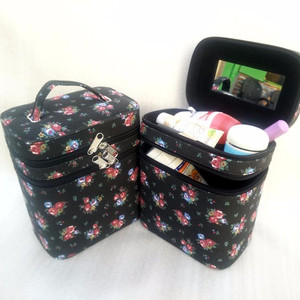 Kotak Makeup Motif Bunga Hitam L Tas Makeup L Tempat Kosmetik Tokopedia