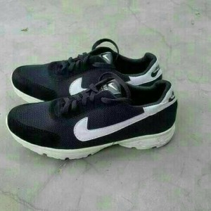 Sepatu Sport Cowo Adidas Tokopedia
