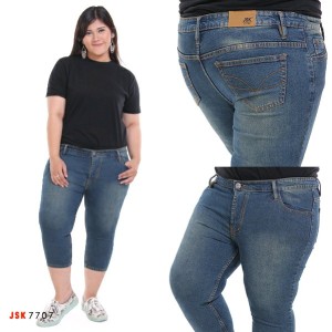 Celana Pendek Jeans Skinny Super Jumbo Wanita Size 39 42 Tokopedia