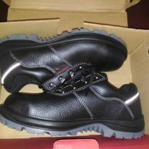 Jual Safety Shoes Cheetah 7012 H Promo Tokopedia