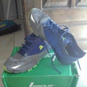 Sepatu Running League Volans 2 Tokopedia