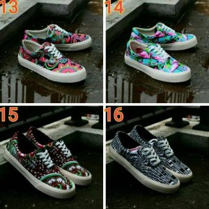Sepatu Vans Hitam Polos Tokopedia