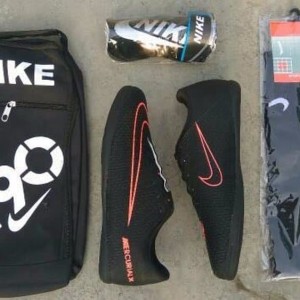 Paket Hemat Dan Komplit Sepatu Futsal Nike Tokopedia