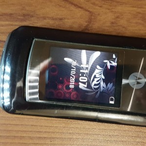 Handphone Original Motorola Razr V3i Gold Flip Super Tipis Body Chasing Berbahan Alumminium Jadikanlah Sebagai Pilihan Ponsel Harian Anda Sebagai Hp Pendamping Smartphone Tokopedia
