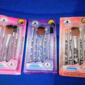 Make Up Wanita Kuas Make Up Isi 18 Pc Make Up Kosmetik Wajah Tokopedia