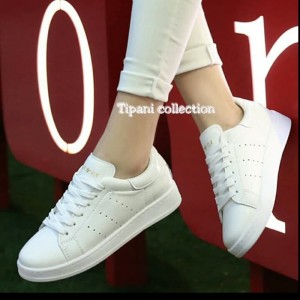 Sepatu Wanita Kets Putih Bolong Tokopedia