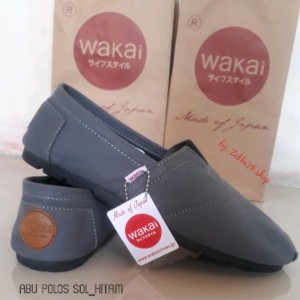 Sepatu Wakai Hitam Polos Tokopedia