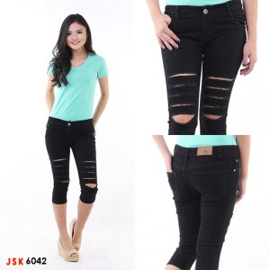 Celana Pendek Jeans Skinny Super Jumbo Wanita Size 39 42 Tokopedia