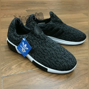 Sepatu Sneakers Adidas Slipon Tokopedia