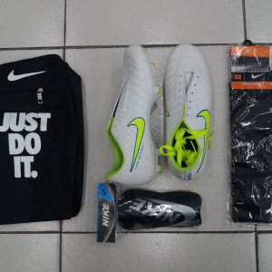 Paket Komplit Sepatu Bola Nike Size 39 43 Tokopedia