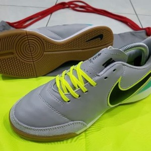 Sepatu Futsal Nike D Tokopedia