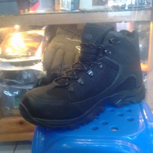 Sepatu Cotrek Duri 02 Bukan Rei Consina Eiger Tokopedia