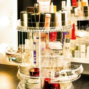 Rak Kosmetik Putar Acrylic Organizer Cosmetic Display Acrylic Tokopedia