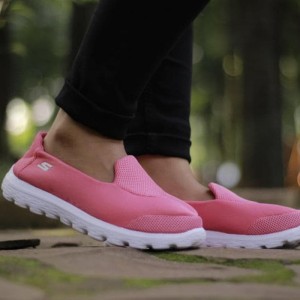 Sepatu Slip On Sketcher Wanita Tokopedia