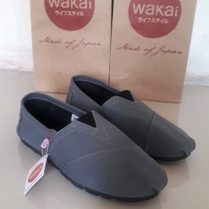 Sepatu Wakai Hitam Polos Tokopedia
