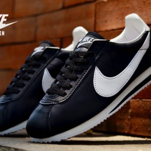 Sepatu Sport Pria Trendi Nike Md Runner Sepatu Santai Sepatu Jalan Sepatu Sekolah Sepatu Joging Sepatu Kulit Sneaker Slip On Olahraga Sepatu Kerja Pria Wanita Anak Tokopedia