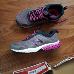 Sepatu Trail Running New Balance New Speed Trail 590 V Mt590lb3 Original Tokopedia