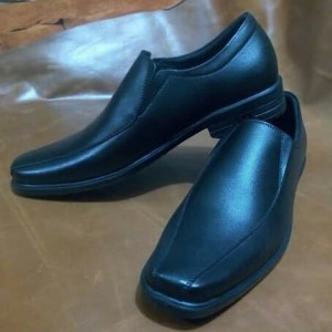 Sepatu Pantofel Kulit Asli Sepatu Kantor Tokopedia