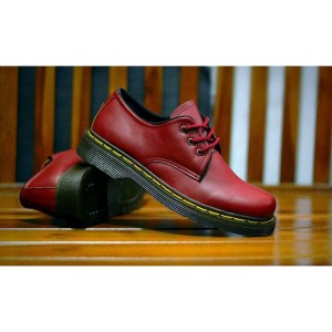 Sepatu Dr Martens Low Leather Suede Unisex Tokopedia