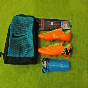 Paket Komplit Sepatu Bola Nike Size 39 43 Tokopedia