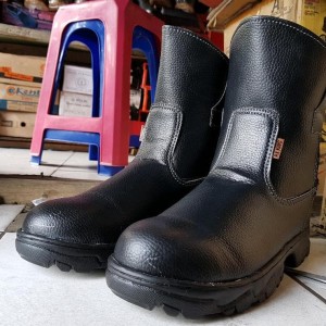 Sepatu Safety Boots Panjang Murah Harga Terjangkau Safety Safeti Septi Saveti Juger Kingstil King Chetah Tokopedia