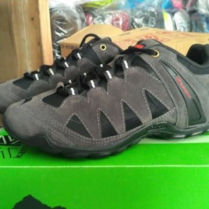 Sepatu Tracking Karimor Sepatu Naik Gunung Outdoor Tokopedia