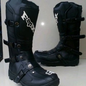 Sepatu Boots Cross Hitam Polos Tokopedia