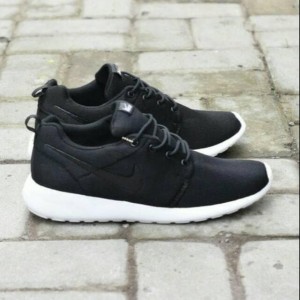 Nike Roshe Run Sepatu Running Tokopedia