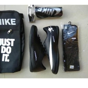 Paket Komplit Sepatu Bola Nike Size 39 43 Tokopedia