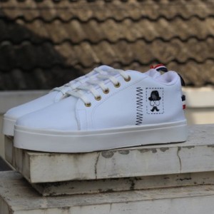 Sepatu Kets Casual Kumis Sp12 Tokopedia