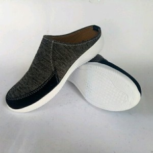 Sepatu Sandal Pria Casual Terbaru Ringan Banget Slop Selop Flat Sendal Kasual Cowok Tokopedia