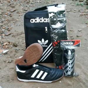 Paket Sepatu Futsal Bahan Kulit Lembu Tokopedia