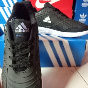 Sepatu Olahraga Adidas Bahan Karet Abu Abu Tokopedia