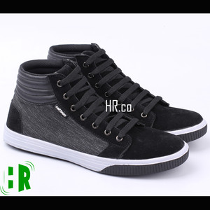 Sepatu Sneakers Pria Kasual Sepatu Pria Tokopedia
