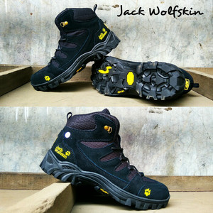 Sepatu Gunung Jack Wolfskin Hiking Snta Safety Boots Outdoor Tracking Sepatupria Bikers Sepatumurah Tokopedia