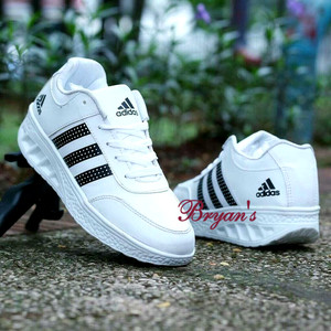 Sepatu Sneakers Adidas Putih Tokopedia