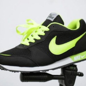Sepatu Pria Nike Waffle Trainner Hitam Kuning Sport Joging Olahraga Lari Kets Tokopedia