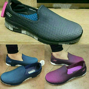 Sepatu Slip On Sketcher Wanita Tokopedia