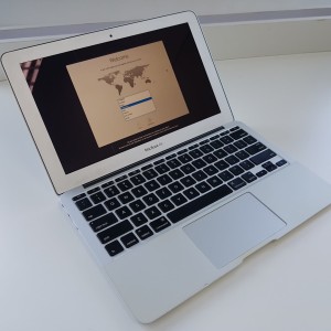 Macbook Air 11 Mid 2013 Core I5 2 6ghz 4gb 128gb Ssd Vga Intelhd 5000 Tokopedia