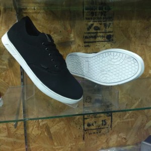 Sepatu Vans Hitam Polos Tokopedia