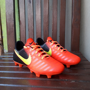 Sepatu Bola Nike Tiempo Tokopedia