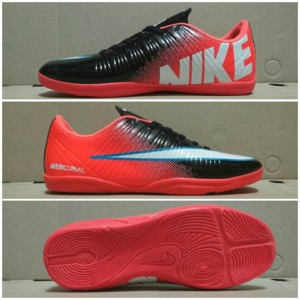 Sepatu Futsal Bonus Kaoskaki Tas Dan Skin Tokopedia
