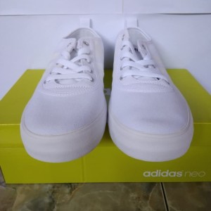 Sepatu Sneakers Adidas Putih Tokopedia
