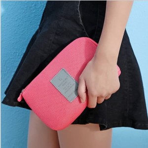 Gadget Pouch Gadget Organizer Tas Gadget Tas Kosmetik Navy Hitam Tokopedia