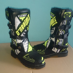Sepatu Cross Trail Printing Tokopedia