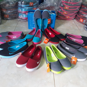 Sepatu Wanita Slip On Tokopedia
