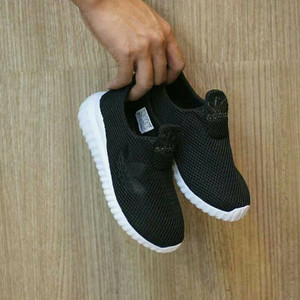Sepatu Anak Adidas Yeezy Laki Dan Perempuan Sporty Tokopedia