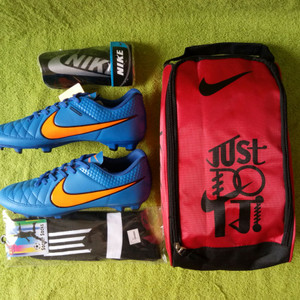 Paket Komplit Sepatu Bola Nike Size 39 43 Tokopedia