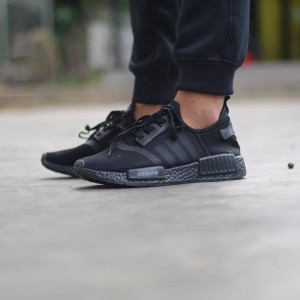 Sepatu Adidas Nmd R1 Runner Tokopedia