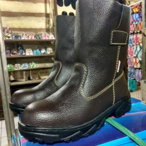 Sepatu Safety Boots Panjang Murah Harga Terjangkau Safety Safeti Septi Saveti Juger Kingstil King Chetah Tokopedia